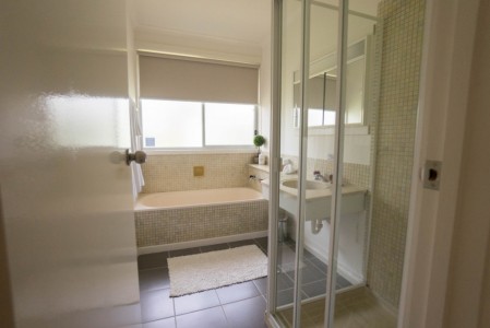 Bathroom-1-2-1024x683wedding-reception-macedon-ranges-melbourne
